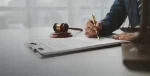 إدارة المخاطر القانونية